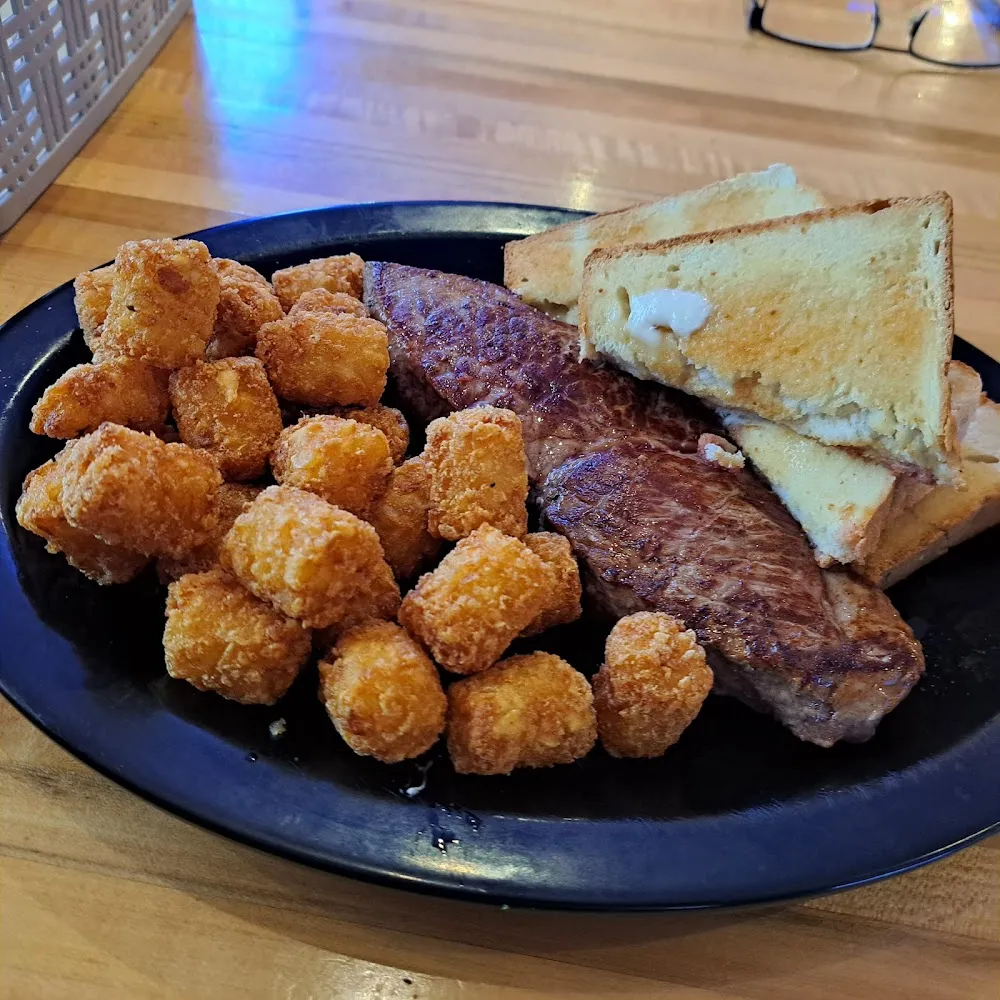 Sirloin Steak Sandwich with Tots